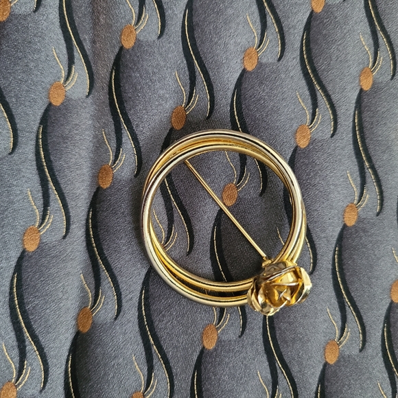 Vtg Elegant Gold‎ Tone Circular Brooch Flower Rose Vintage - Picture 6 of 7